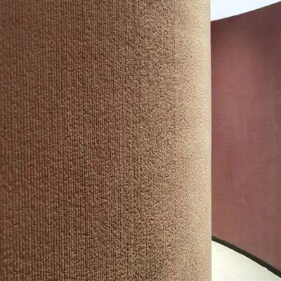 Placarea peretelui interior cu creasta de piatră